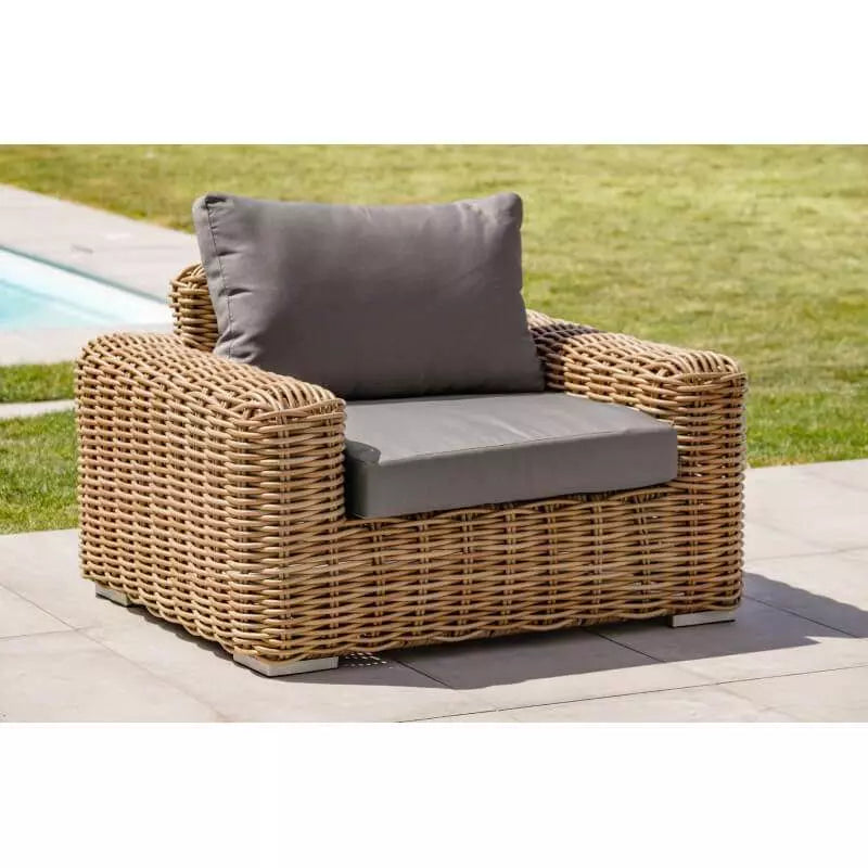 Low Borabora 6-seater garden furniture in woven resin